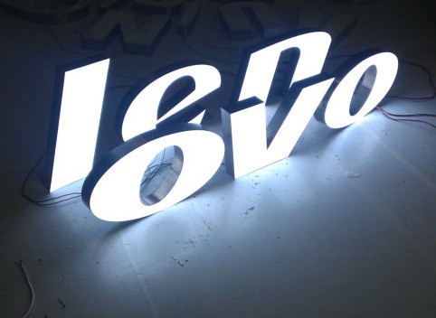 聯想樹脂發光字