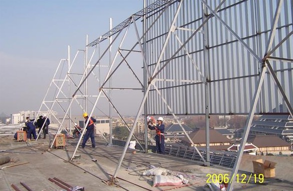 戶外鋼結(jié)構(gòu)工程