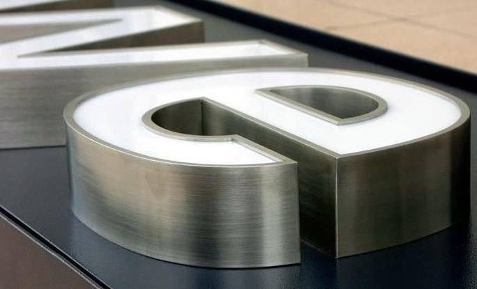 拉絲不銹鋼發光字