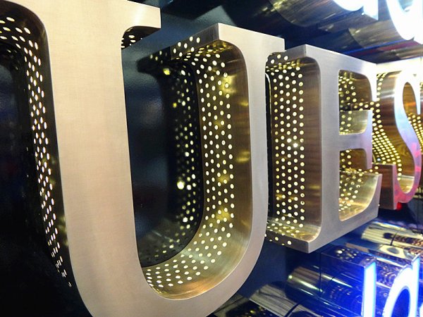 精品網眼發光字